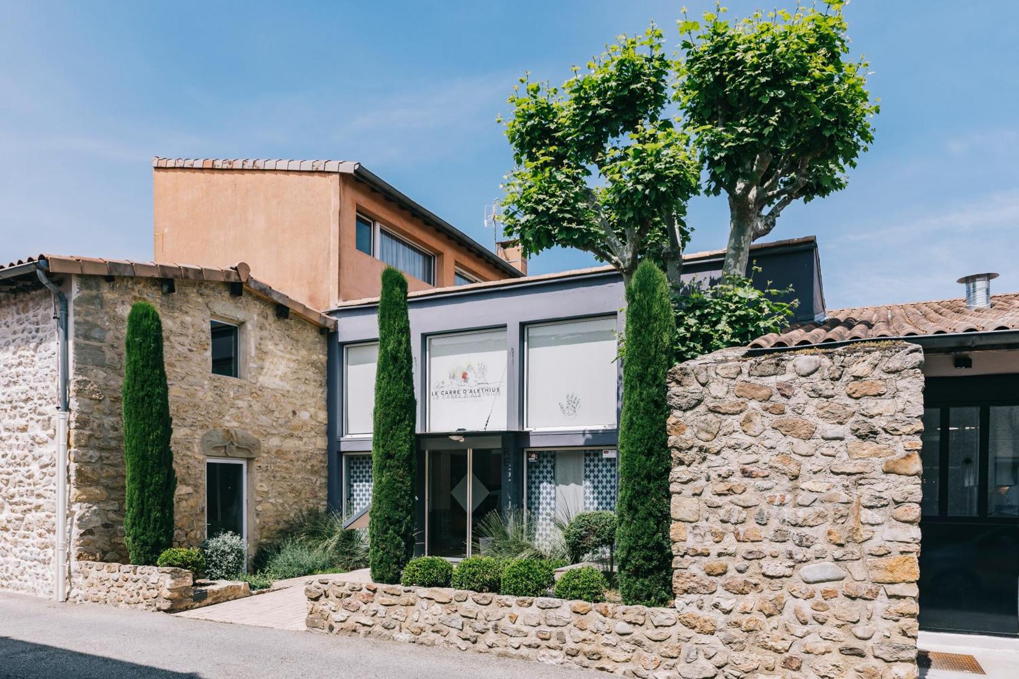 Hotel Le Carré D'Alethius Charmes-sur-Rhone Exterior foto